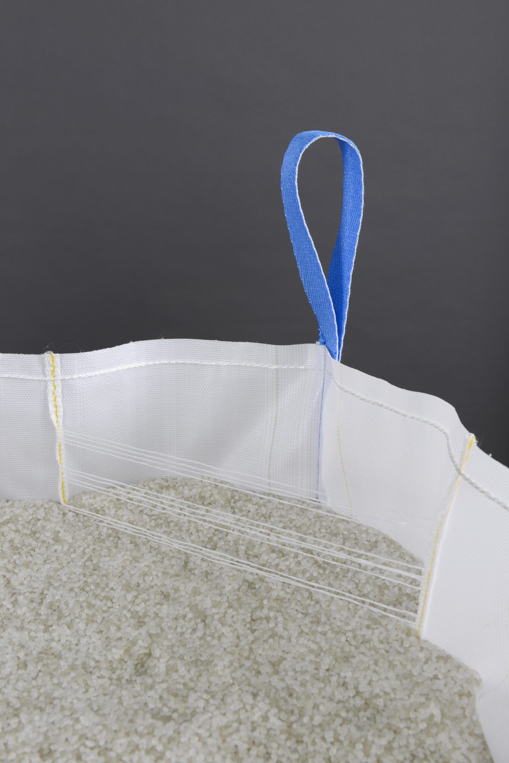 Image of a form stable Greif net baffle A product.