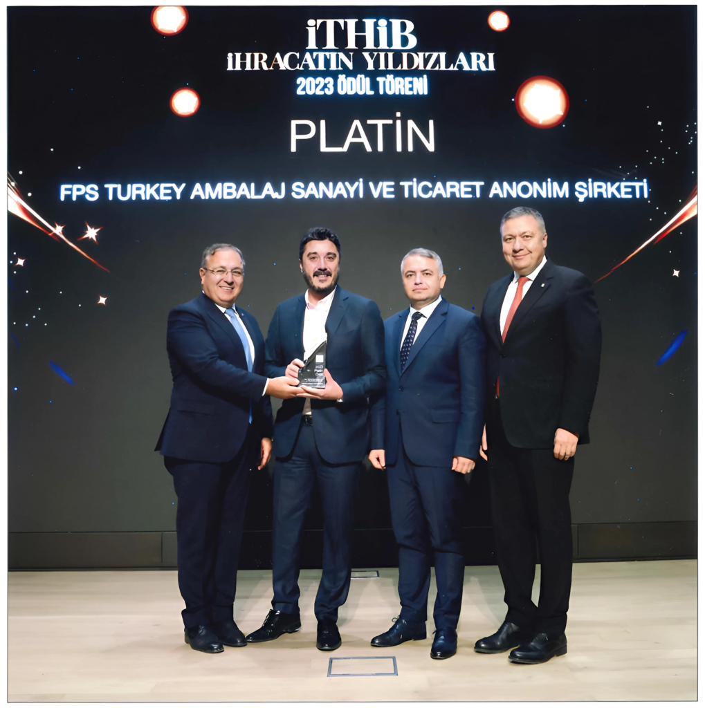 FPS colleagues in Turkey receiving the prestigious Platinum Award at the İTHİB Stars of Export 2023 ceremony, celebrating excellence in textile exports